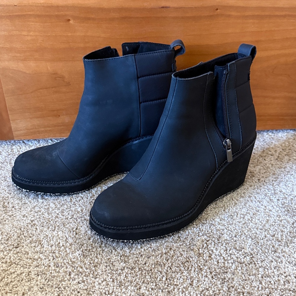 Toms Raven Black Ankle Boots
